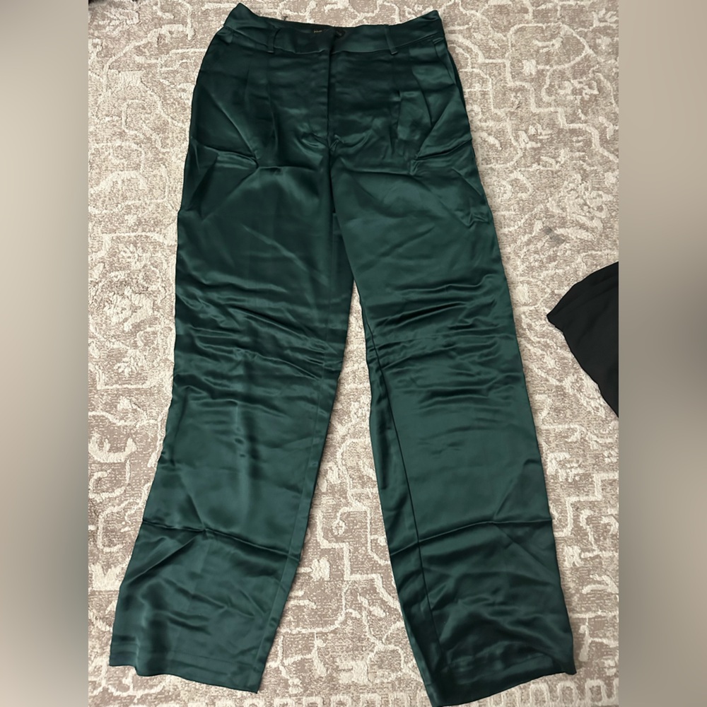 House of Harlow 1960 Green Satin Pants